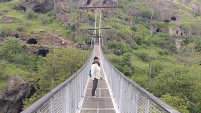 The swinging bridge at Khndzoresk